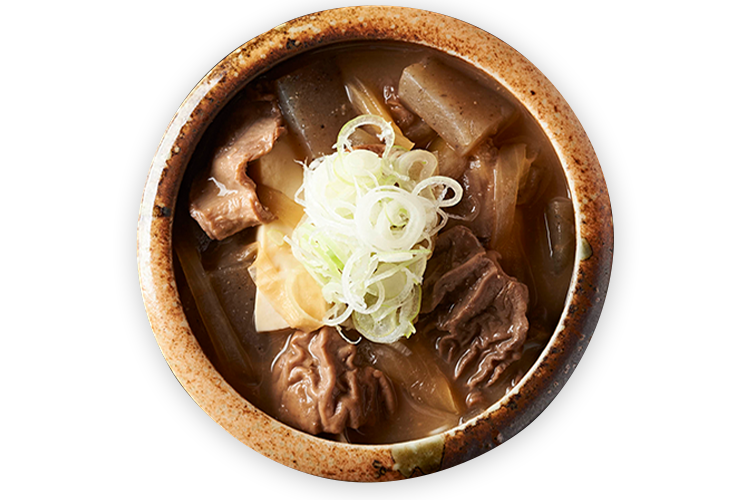 自慢の馬モツ煮込み